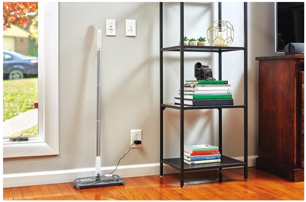 BLACK+DECKER HFS115J10 Lithium Floor Sweeper 50 Min Lithium Floor Sweeper, Powde