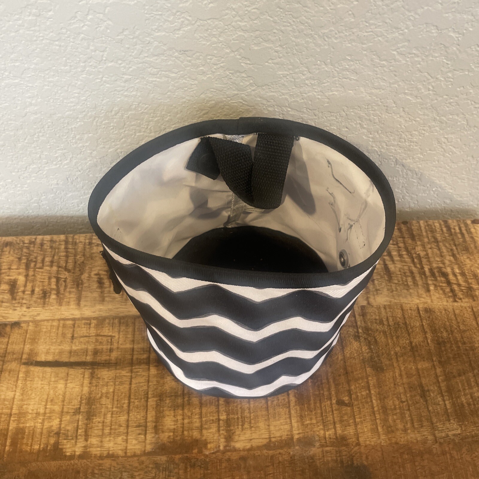 Thirty One 31 OH-SNAP BIN in BLACK CHEVRON organizing storage retired print