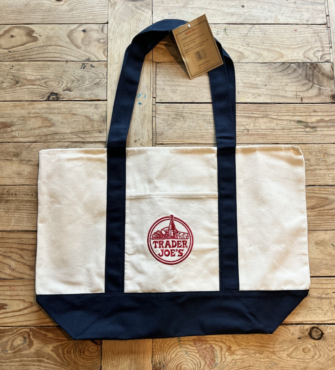NWT Trader Joe’s Tote Bag, Cream & Navy Blue, Red Logo Authentic Tokyo Fashion.