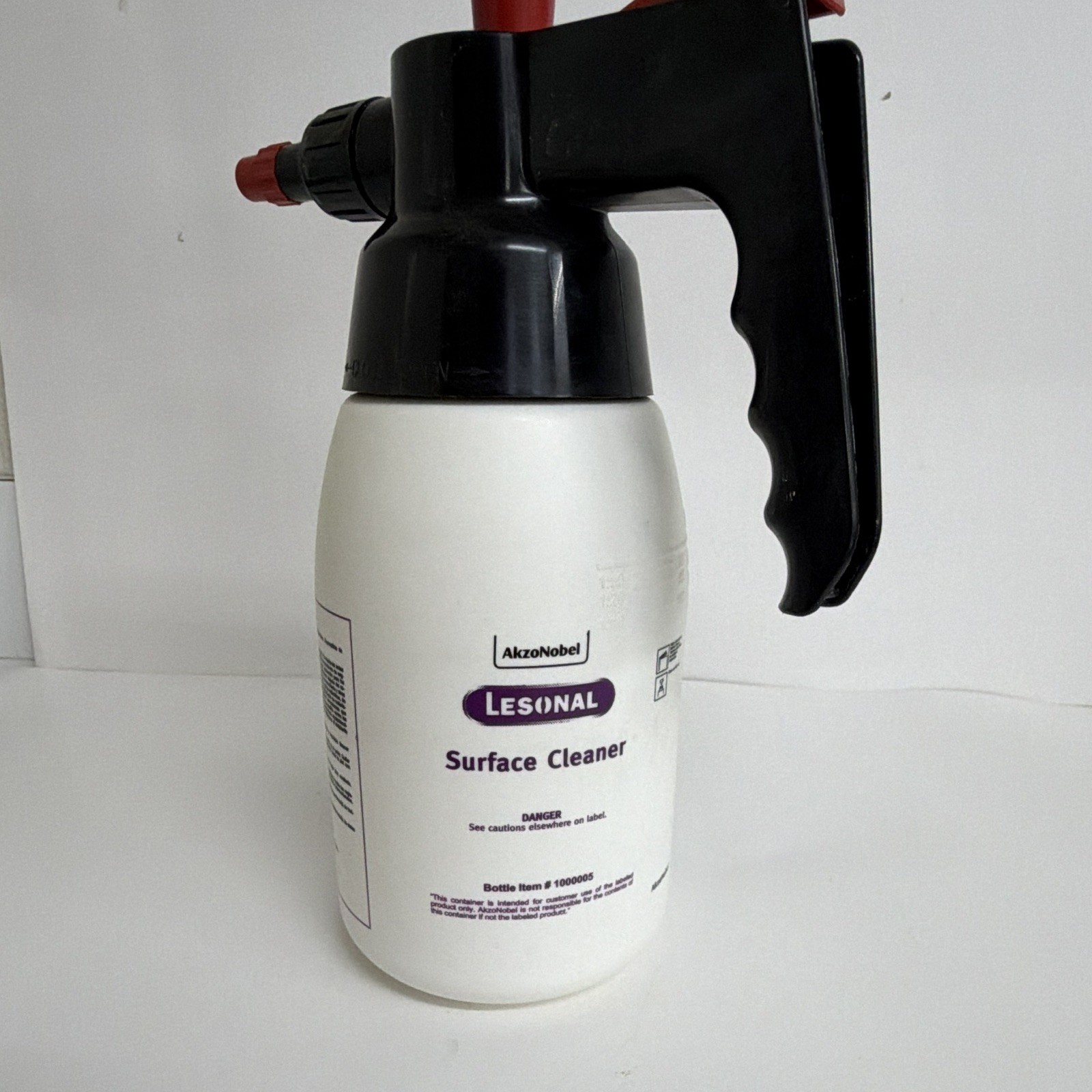 Lesonal Surface Cleaner Spray, Professional Use, 1L Handheld Bottle, MPN 1000005