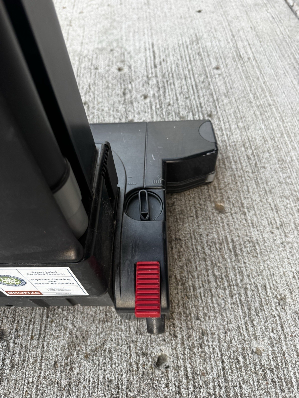 Tennant V-DMU-14 14” Dual Motor HEPA Commercial Upright Vacuum 120v Working