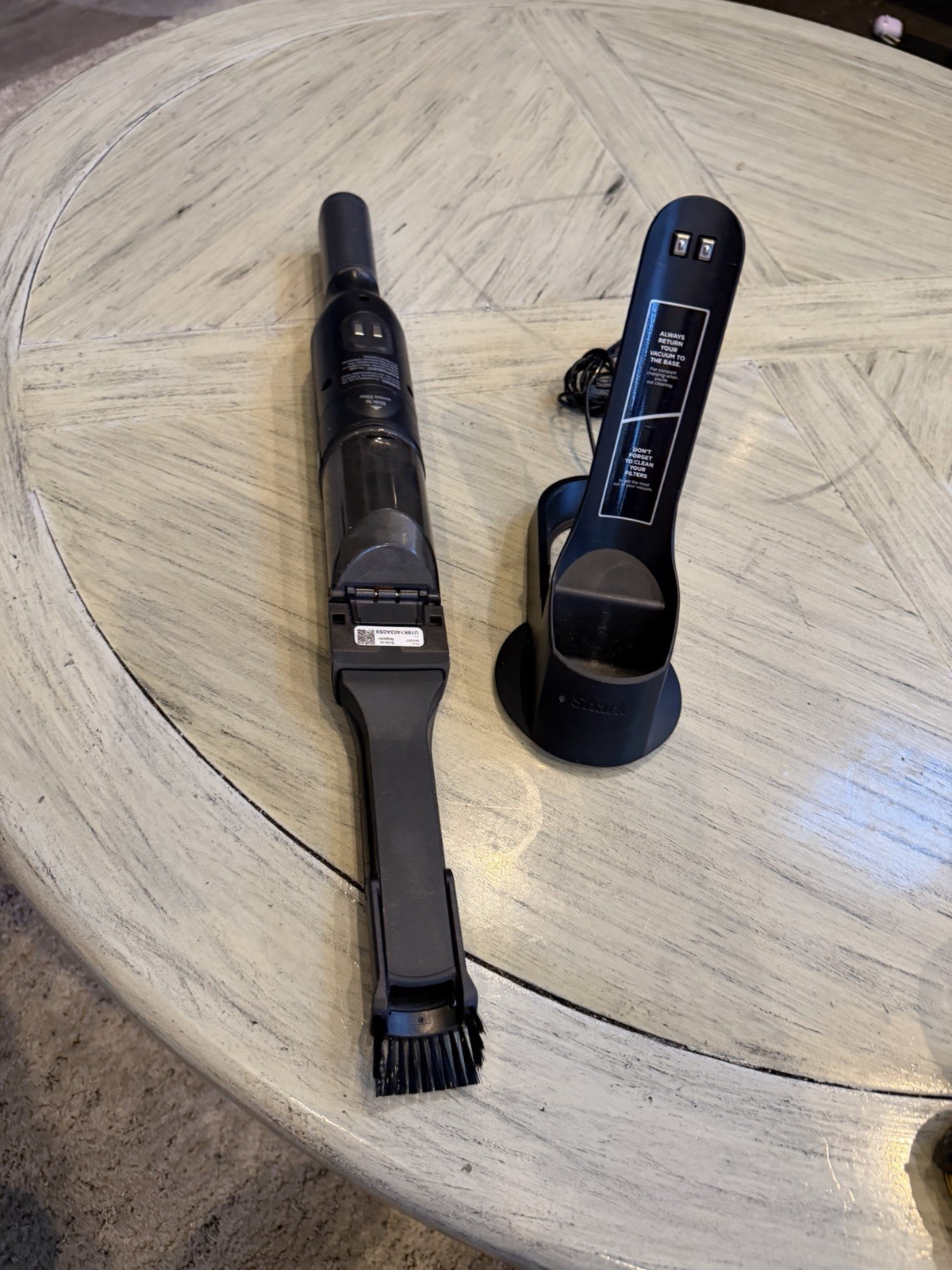 Shark WV201 WANDVAC Handheld Vacuum Lightweight