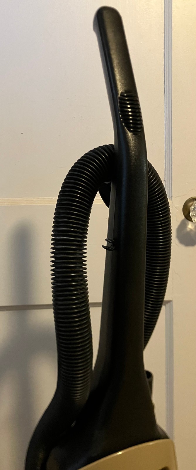 Dirt Devil Swivel Glide Vacuum Cleaner with Hose and Attachments