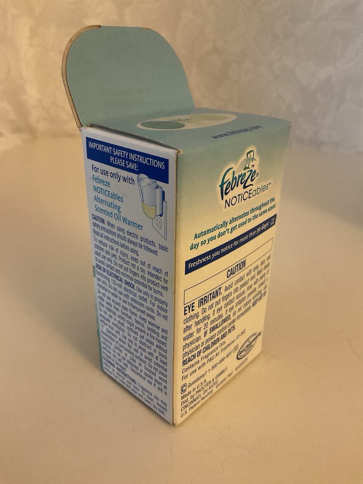 VTG FEBRIZE Dual Scented Oil NOTICEables 3 refills MORNING WALK / CLEANSING RAIN