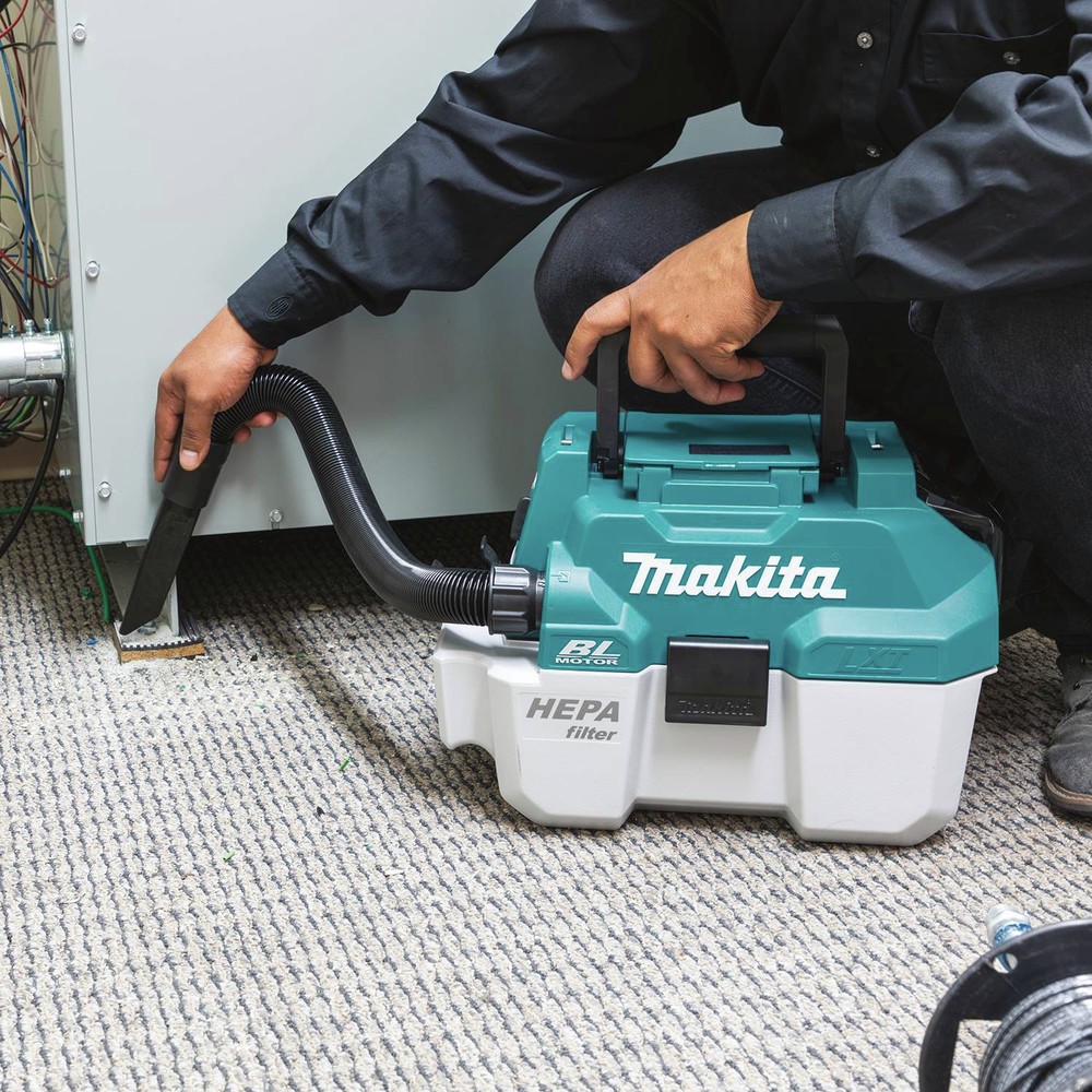 Makita XCV11Z 18V LXT Li-Ion HEPA Dust Extractor/Vacuum (Tool Only) New