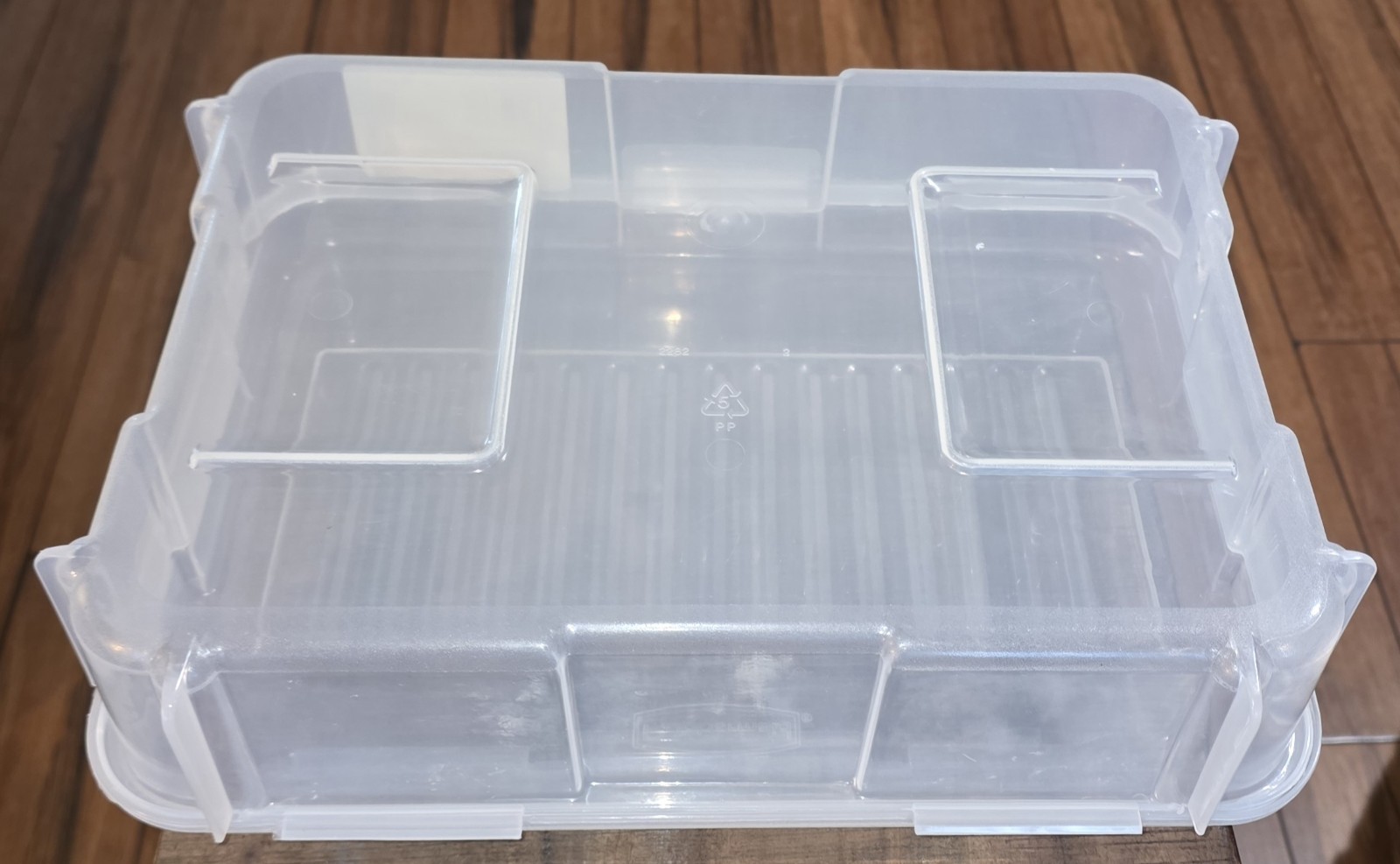 Vintage Rubbermaid Clear Plastic Snap Case 1995 Hinged Storage Container 2282