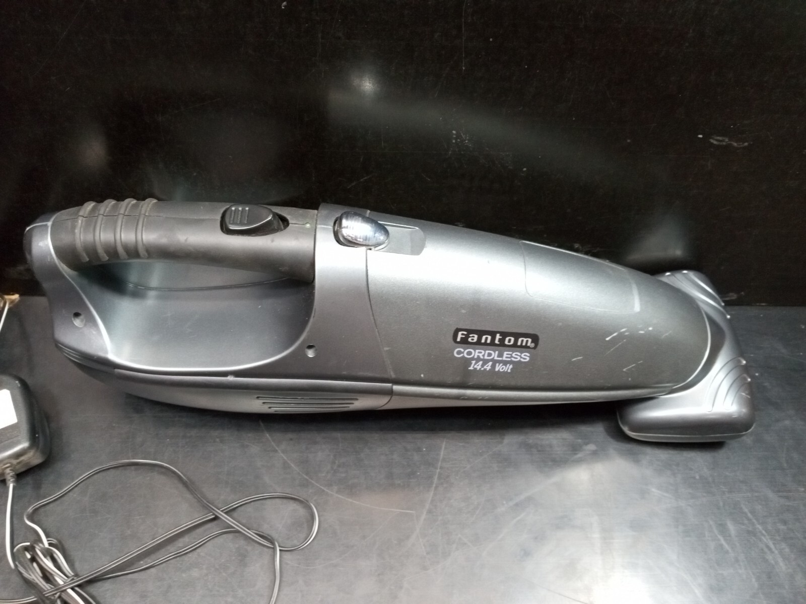 Fantom Handheld Vacuum Cleaner 14.4v Cordless TESTED WORKS Wall Mounted Charger