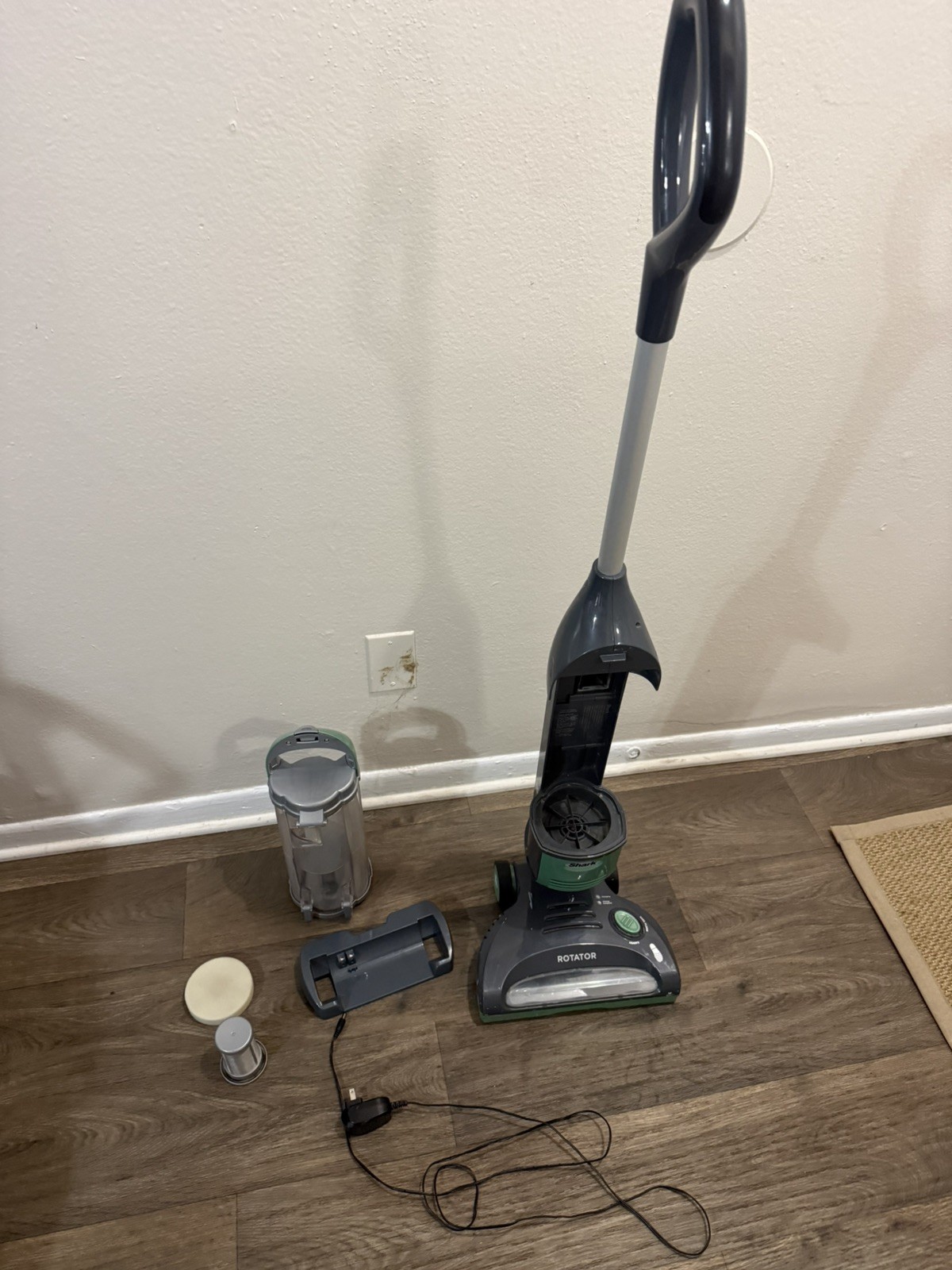 SharkFreestylePro cordless vacuum model SV1114recognizable by mint green accents