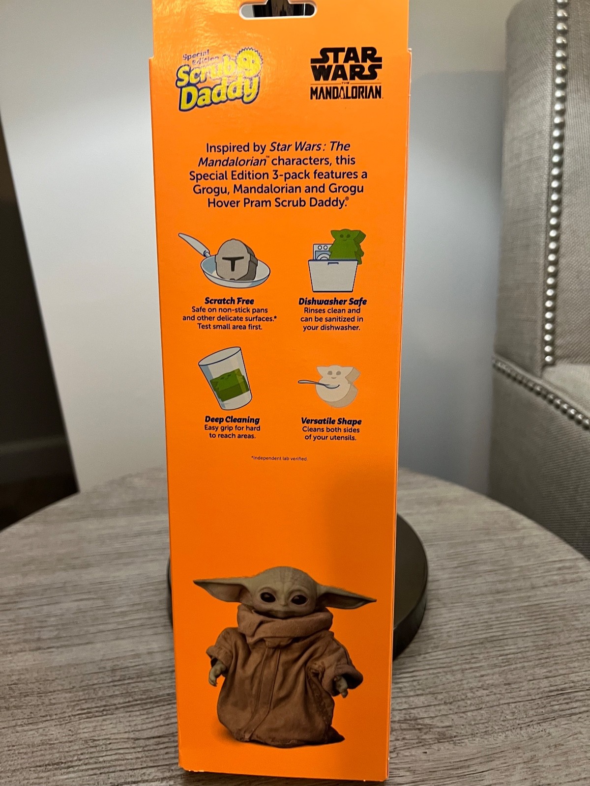 Star Wars Mandalorian Special Edition Scrub Daddy 1 Pack with 3 Designs NIB