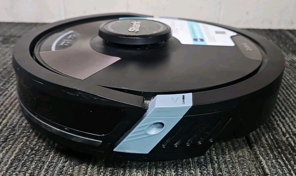 Shark RV2620WFUS AI Ultra Robot 2-in-1 Vac & Mop with Charging Station