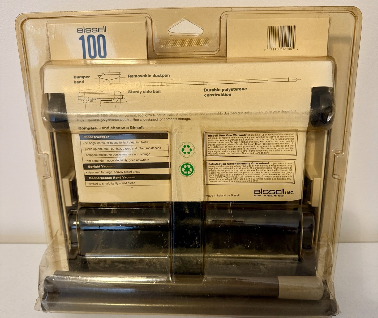 Bissell Carpet Floor Sweeper Model 100-B Vintage New In Packaging