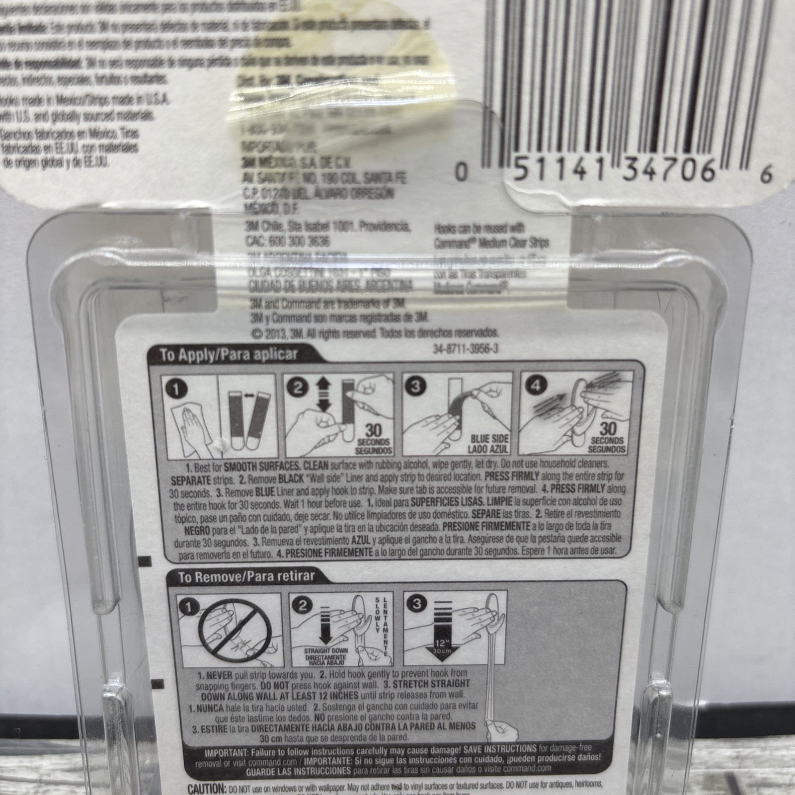 3M Command Clear Medium Hooks, Holds 2 lb, Pack Of 6 Hooks And 12 Strips {54}