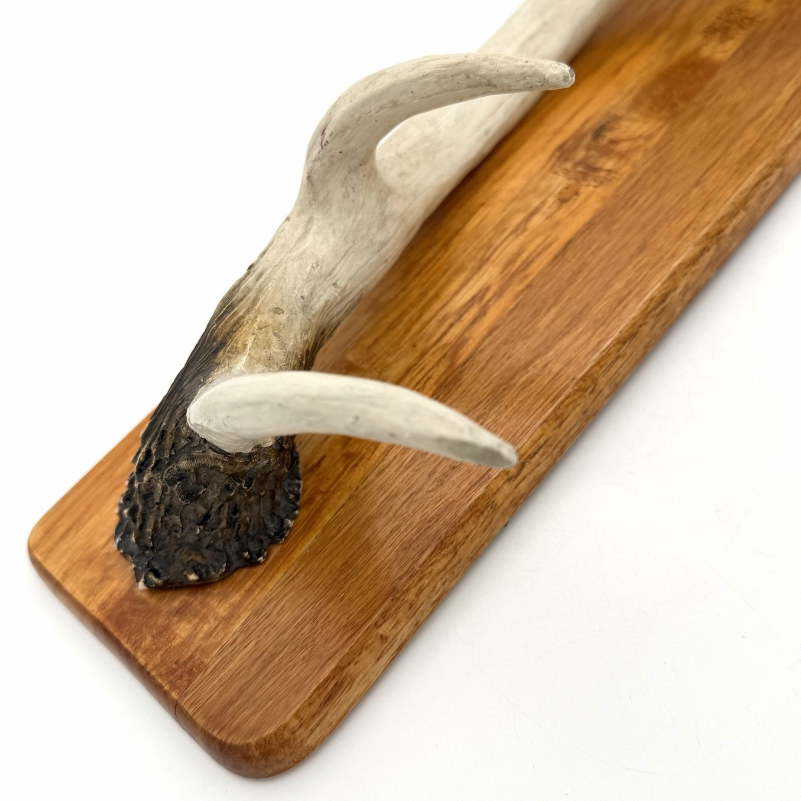 Rustic White Tail Deer Antler Wall Mounted Coat Hat Rack On Wood 17.5 X 4 Inch