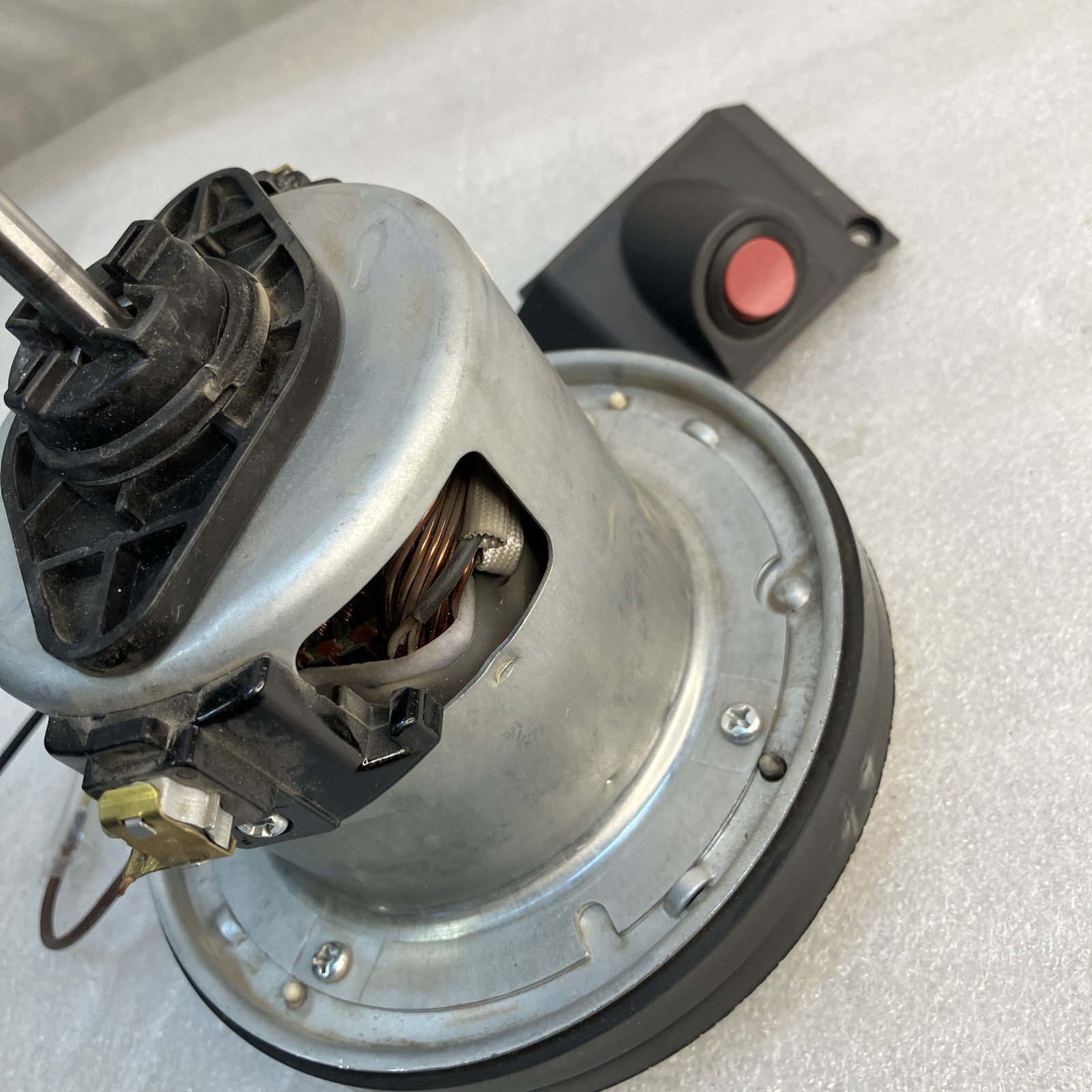 HOOVER UH71255 and UH71250 WHOLE HOUSE REWIND PET Vacuum Part, Motor Base