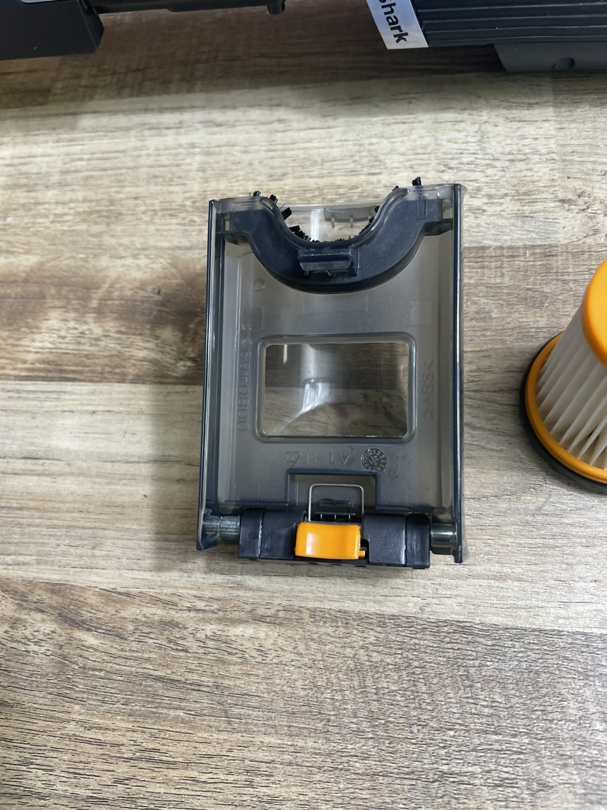 Shark WV201 WANDVAC Handheld Vacuum unit only Lightweight 1.4 Pounds no charger