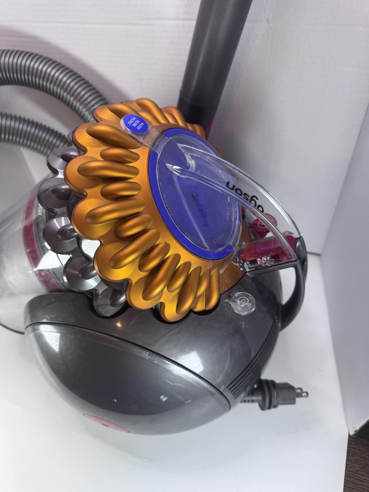 Dyson Big Ball Multi Floor CY23 Canister Vacuum. Pre-owned In Great Condition