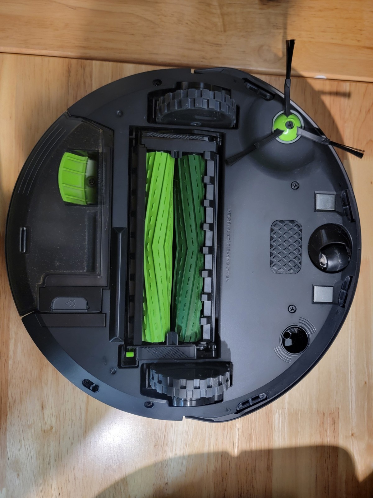 iRobot Roomba j7+ Vacuum with Automatic Dirt Disposal – TUV Privacy Certified