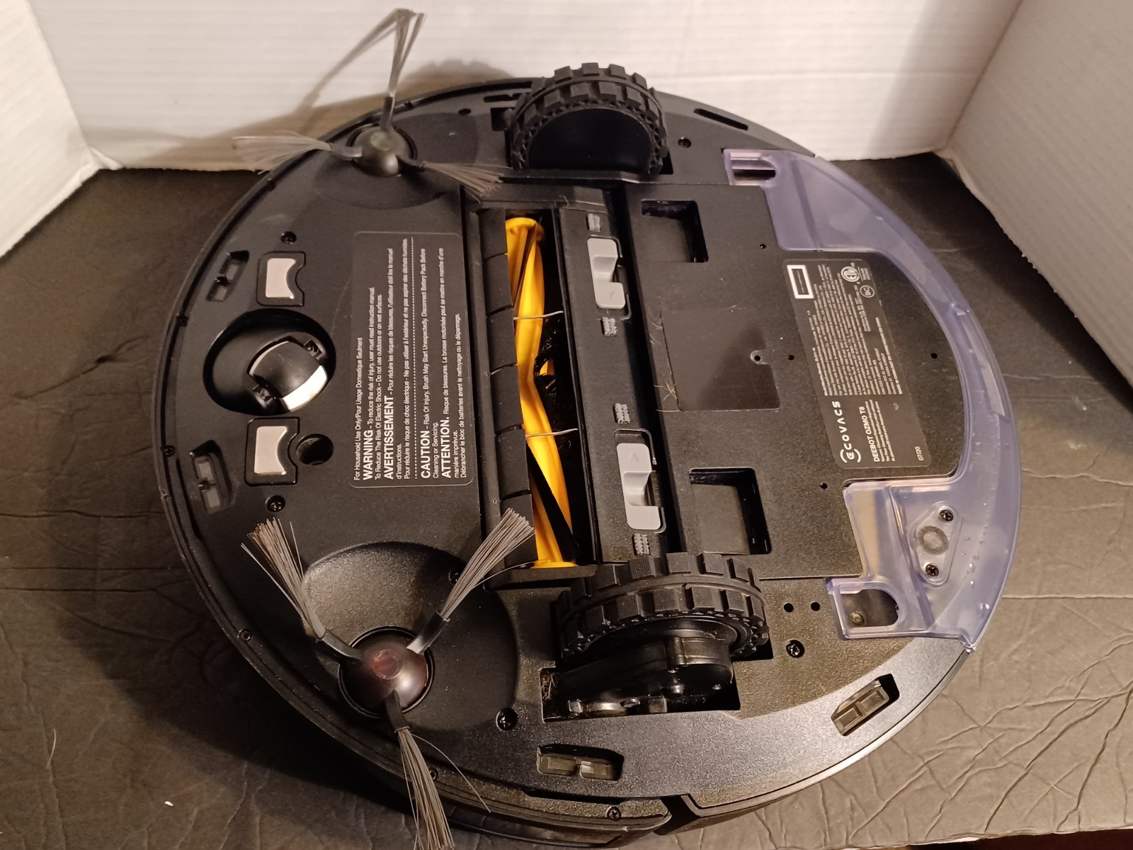 E COVACS DEEBOT OZMO T8 Smart Robot Vacuum In Good Condition