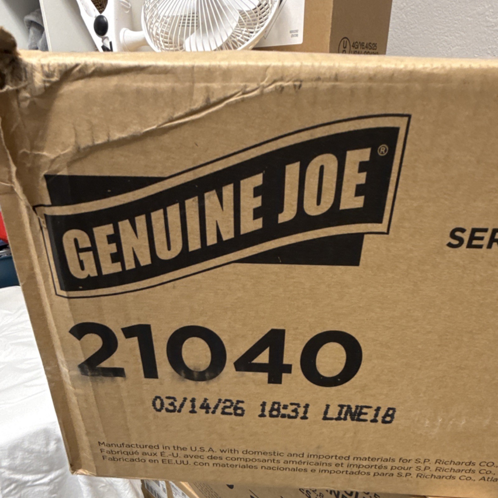 Genuine Joe Multi-Fold Paper Towels, 16 Packs, 250 Sheets, 9×9.5in, Natural