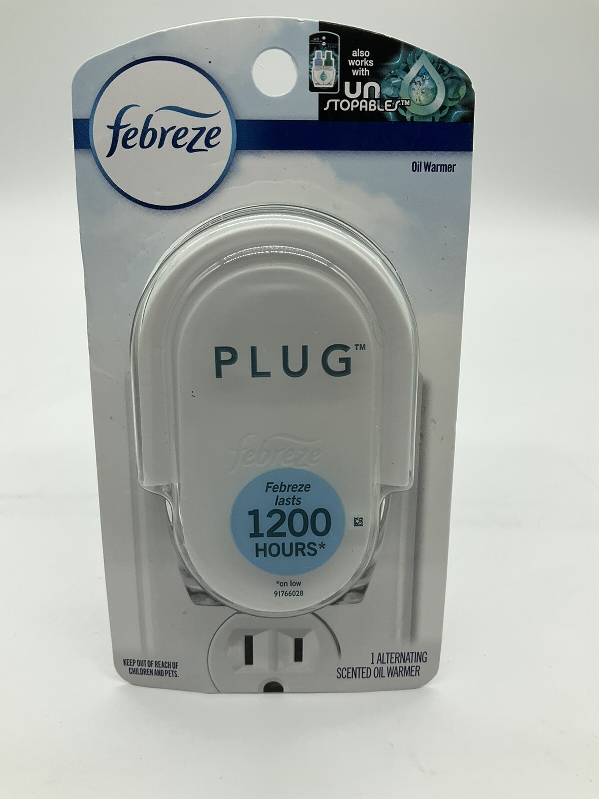 NEW Febreze Alternating Scented Oil Warmer Wall Plug In Only