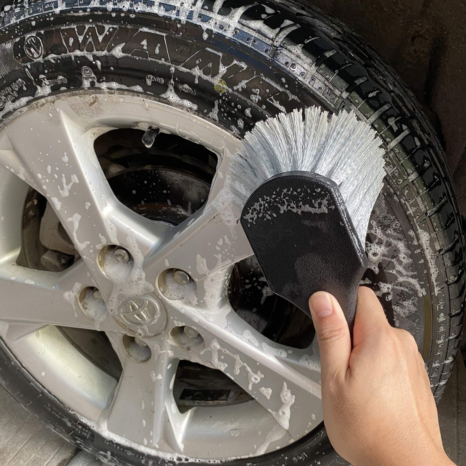 Wheel & Tire Brush For Car Rim Soft Bristle Car Wash Brush Cleans Tires & Releas