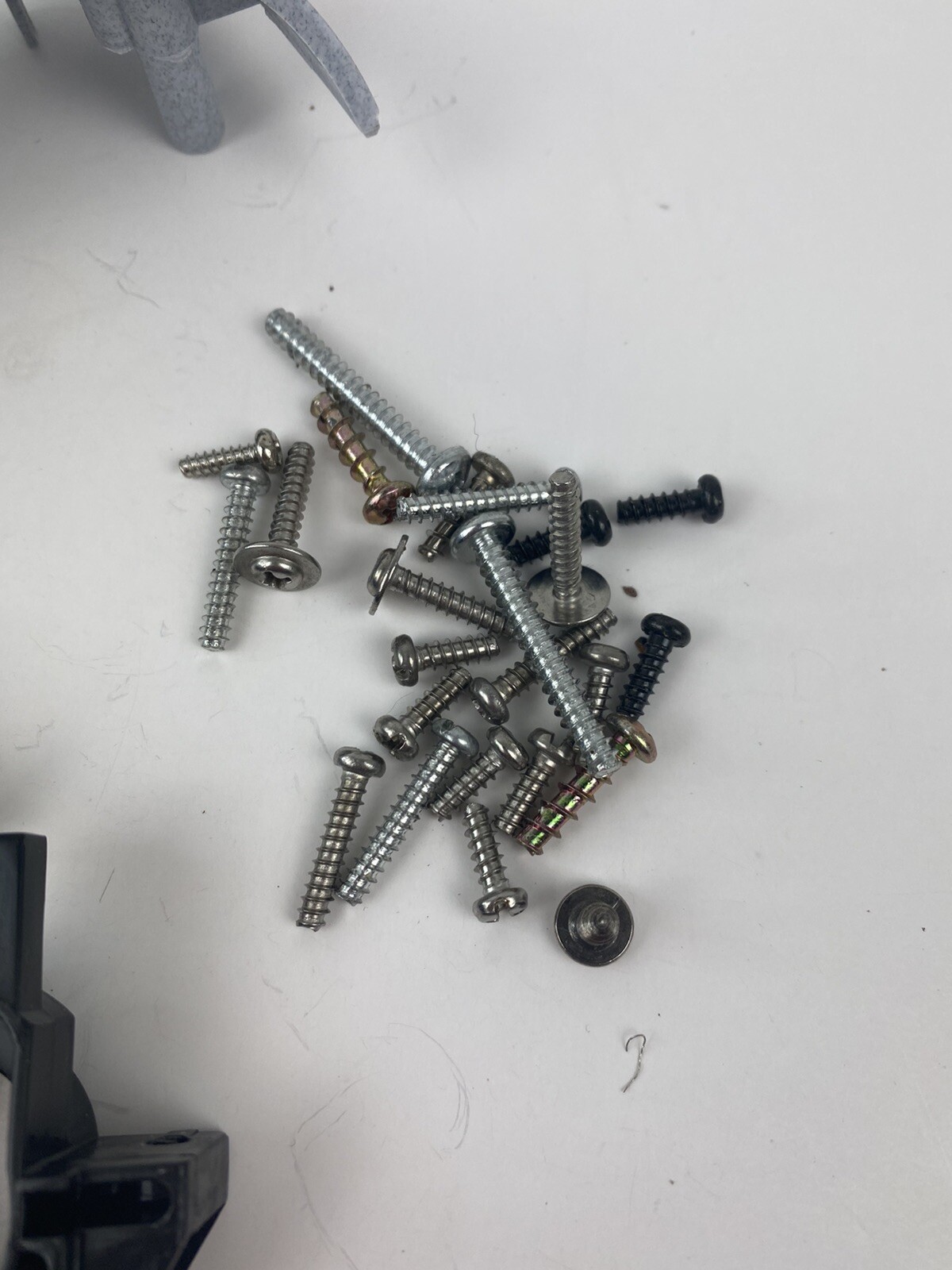 Hoover Floormate H3000 Miscellaneous Parts & Screws