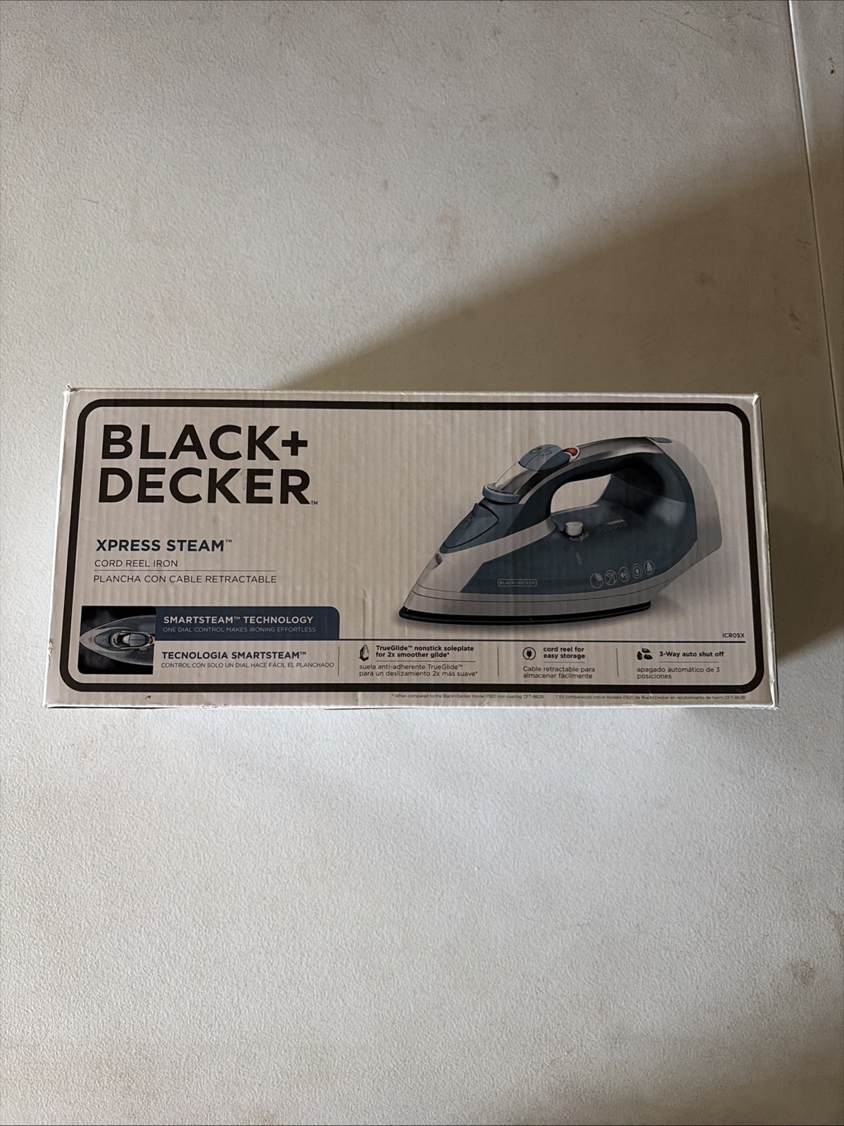 BLACK+DECKER Steam Iron Retractable Cord Gray