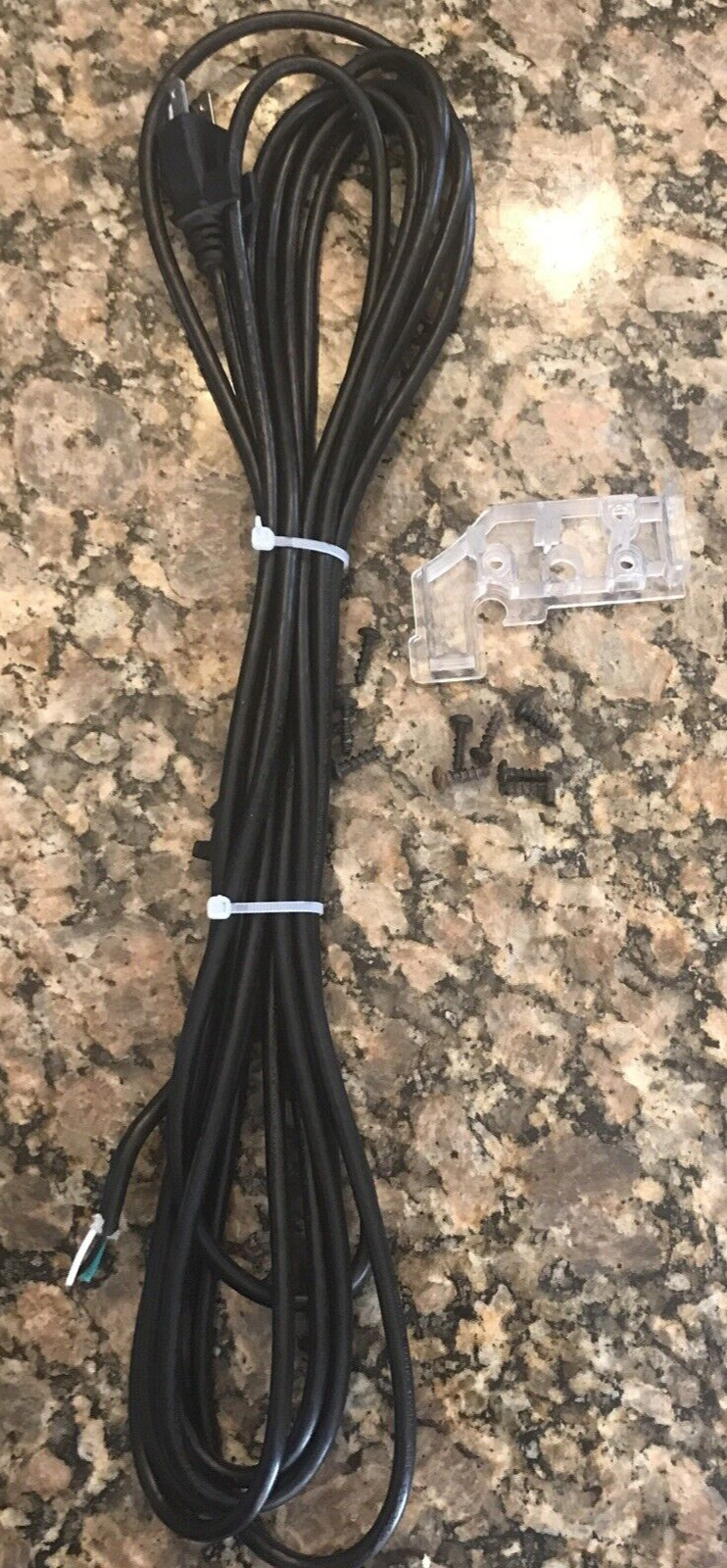 Hoover Carpet Cleaner Model FH50150/ 120V/ 60Hz./ 10.0 A/ Power Cord With Cover