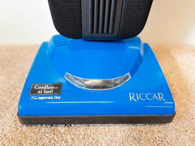Cordless SupraLite Lightweight Upright Vacuum R10CV.10