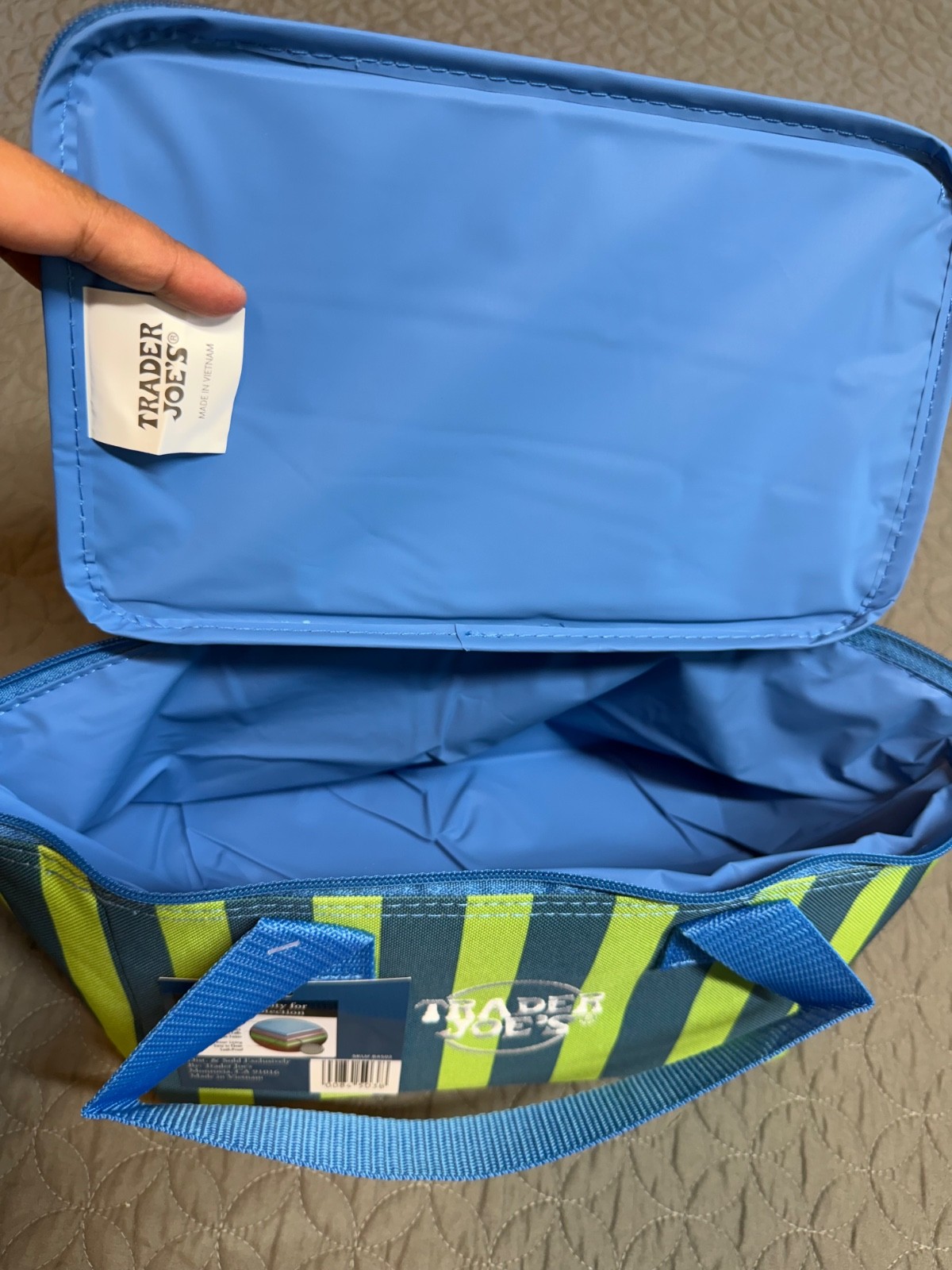 trader joes mini insulated bag(pick what color)