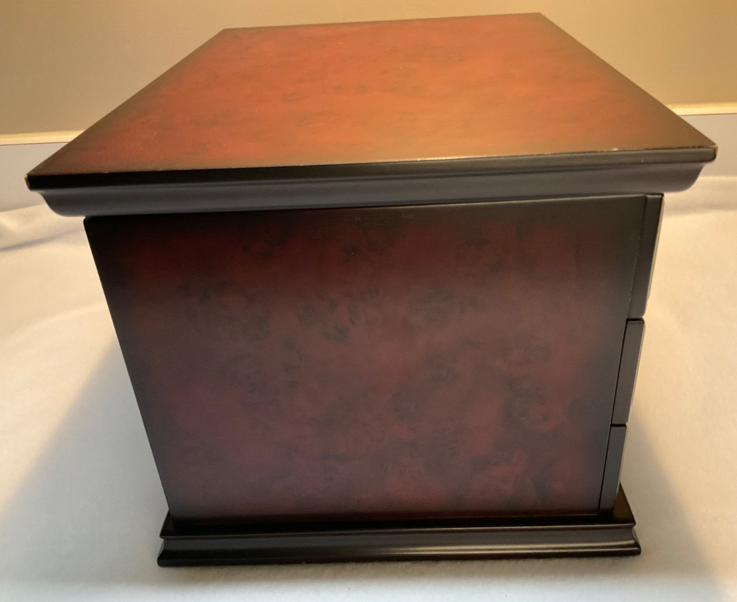 Rare 6HKS Vintage Mens Wooden Jewelry Keepsakes Box With Key. Hard to Find.
