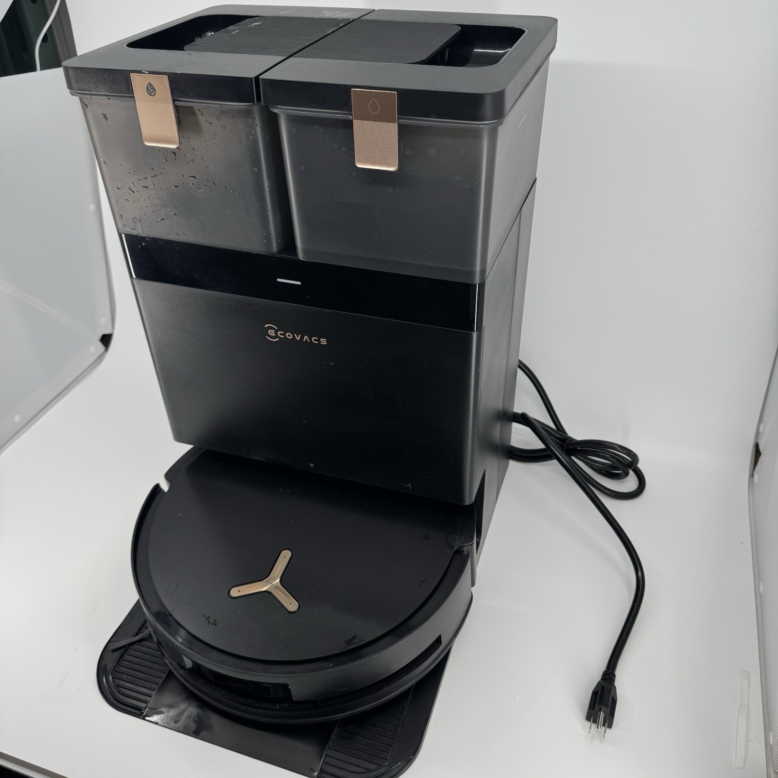 ECOVACS DEEBOT X8 PRO OMNI Robot Vacuum & OMNI Dock Tested Working