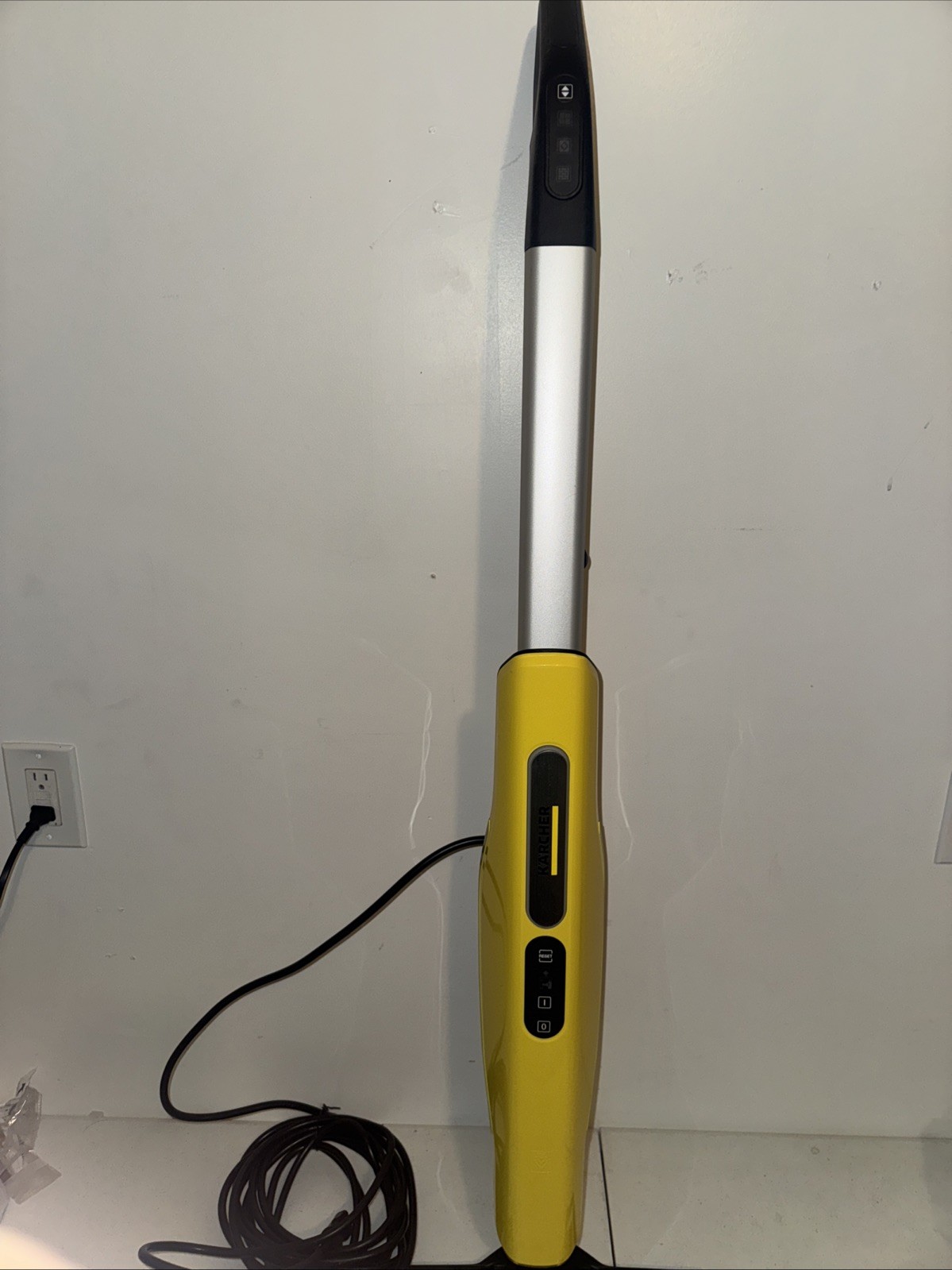 Karcher SC 3 Upright Easy Fix Steam Mop and Cleaner 30sec Heating