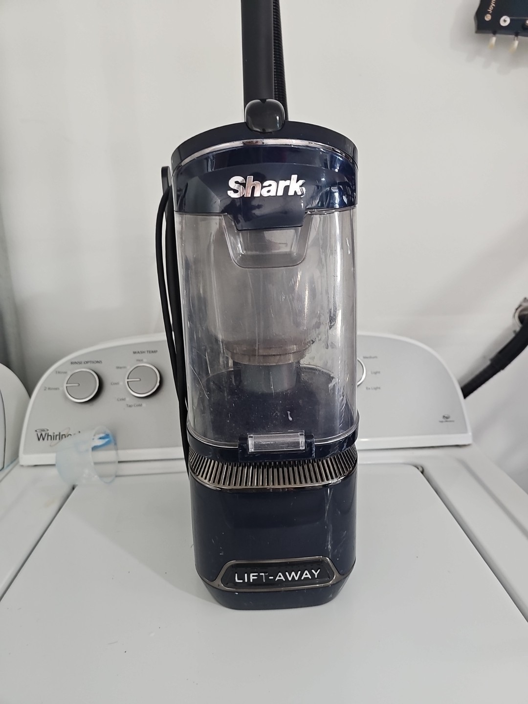 Shark UV850 Performance Lift-Away DuoClean PowerFins Upright Vacuum Cleaner
