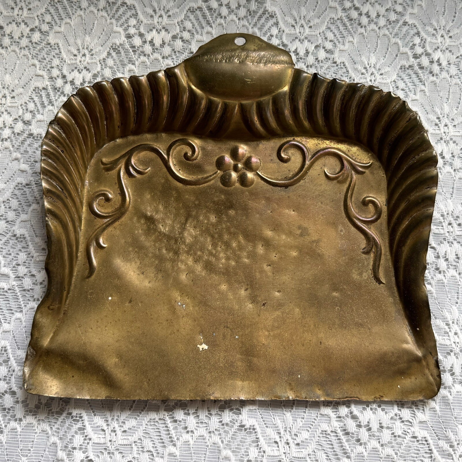 Vintage Metal Dustpan 8.5” x 8.5” Floral Design Pattern Ribbed Farmhouse Kitsch
