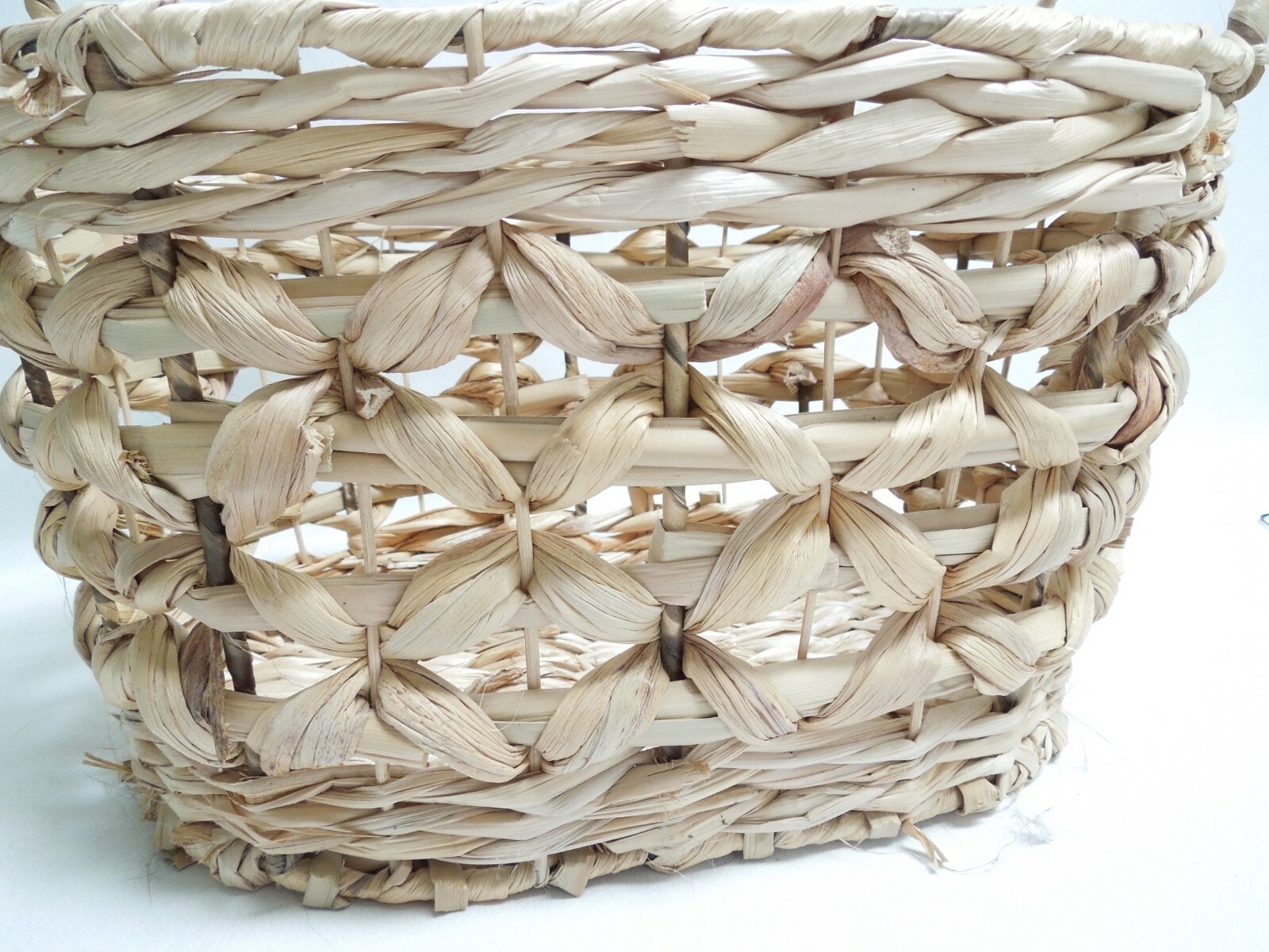 Large Woven Straw Basket with Metal Frame and Handles for Fruits & Vegetables