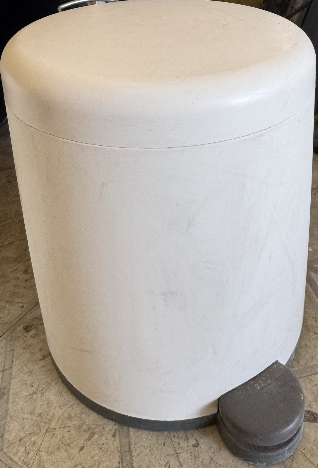 IKEA SNAPP Pedal Operated Wastebasket White Gray Plastic Removable Lid Medium