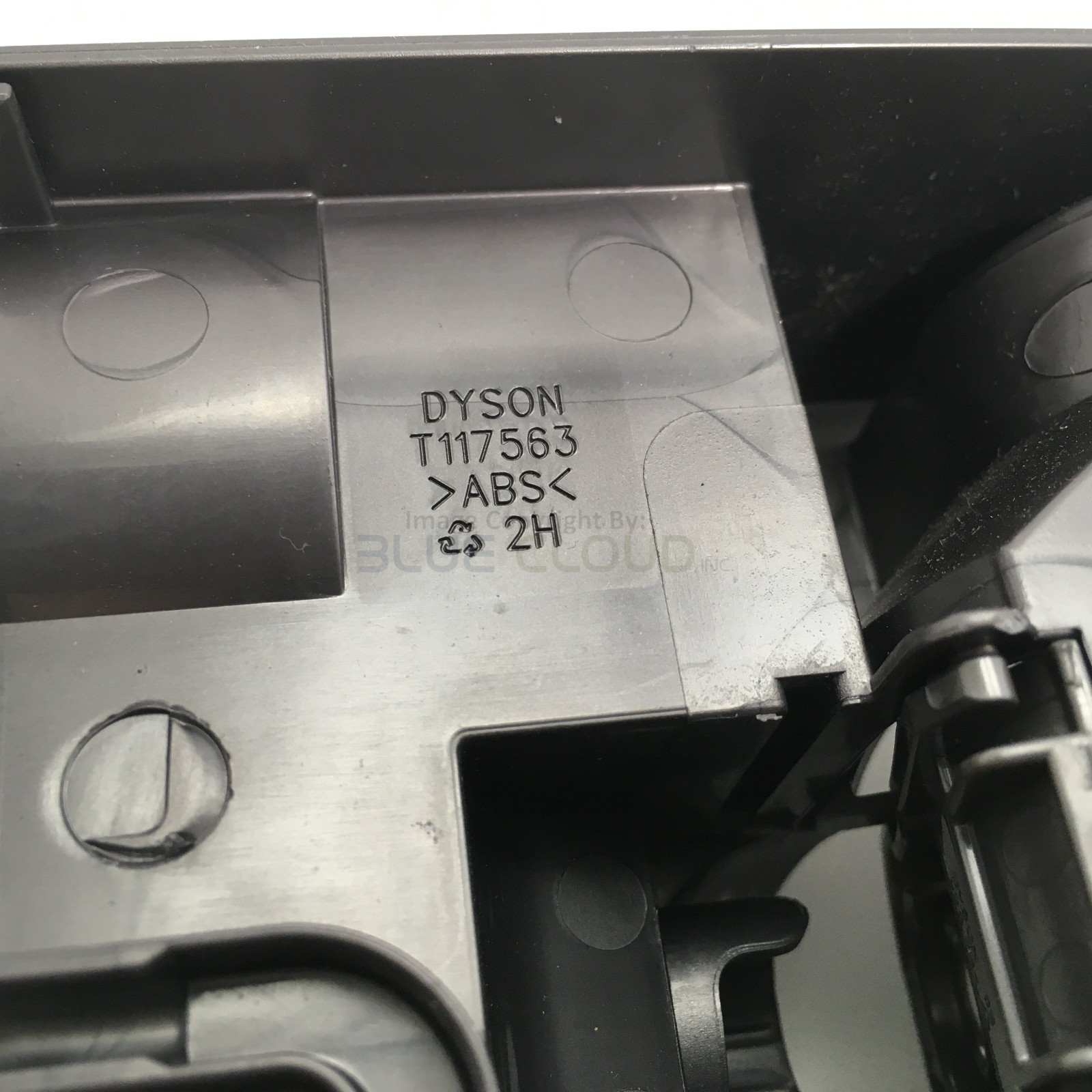 GENUINE Dyson V11 DOCKING STATION WALL HANG MOUNT for SCREW-IN BATTERY 970011-01