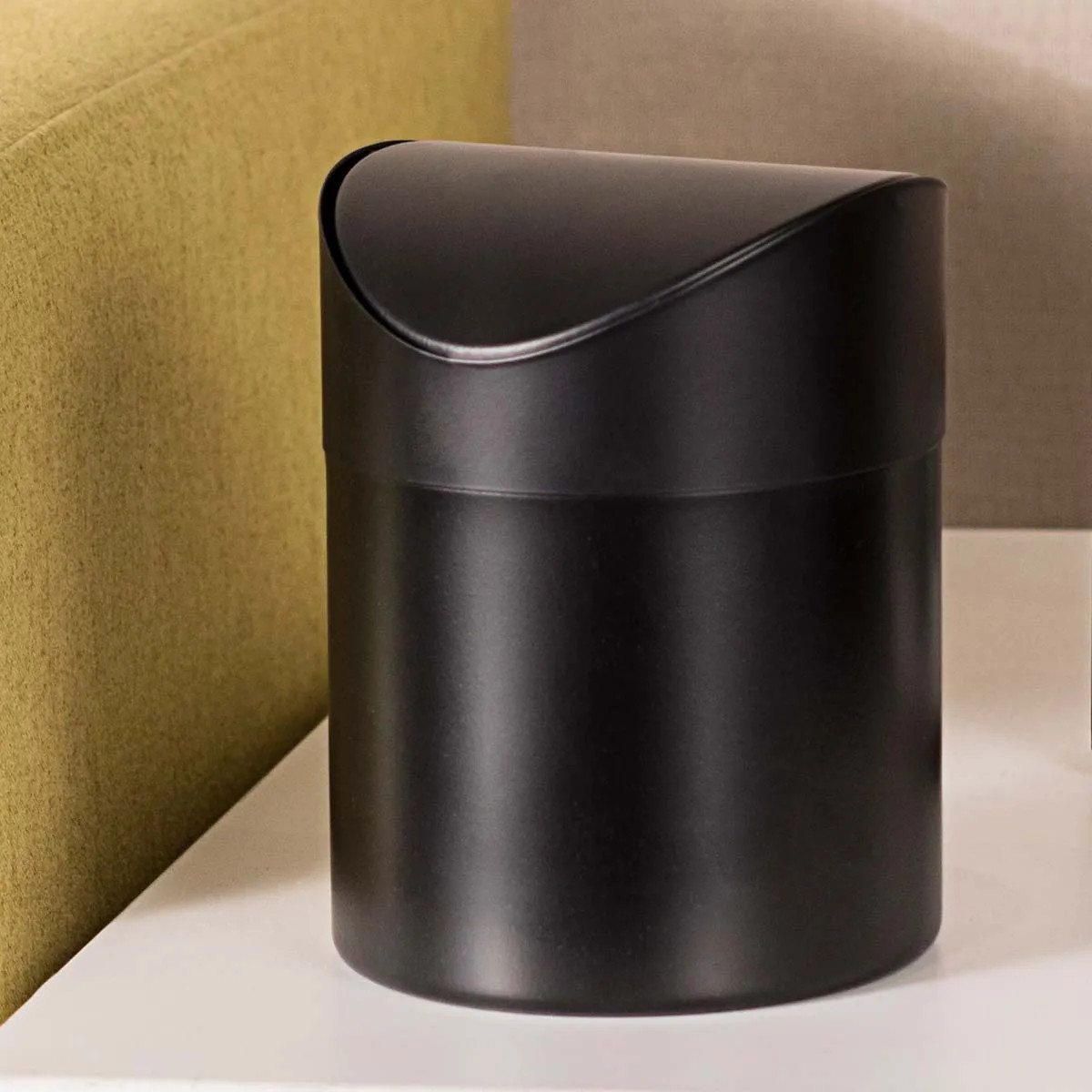 1.3L Mini Desktop Trash Can with Swing Lid,Storage Box，Garbage Waste Bin Organiz
