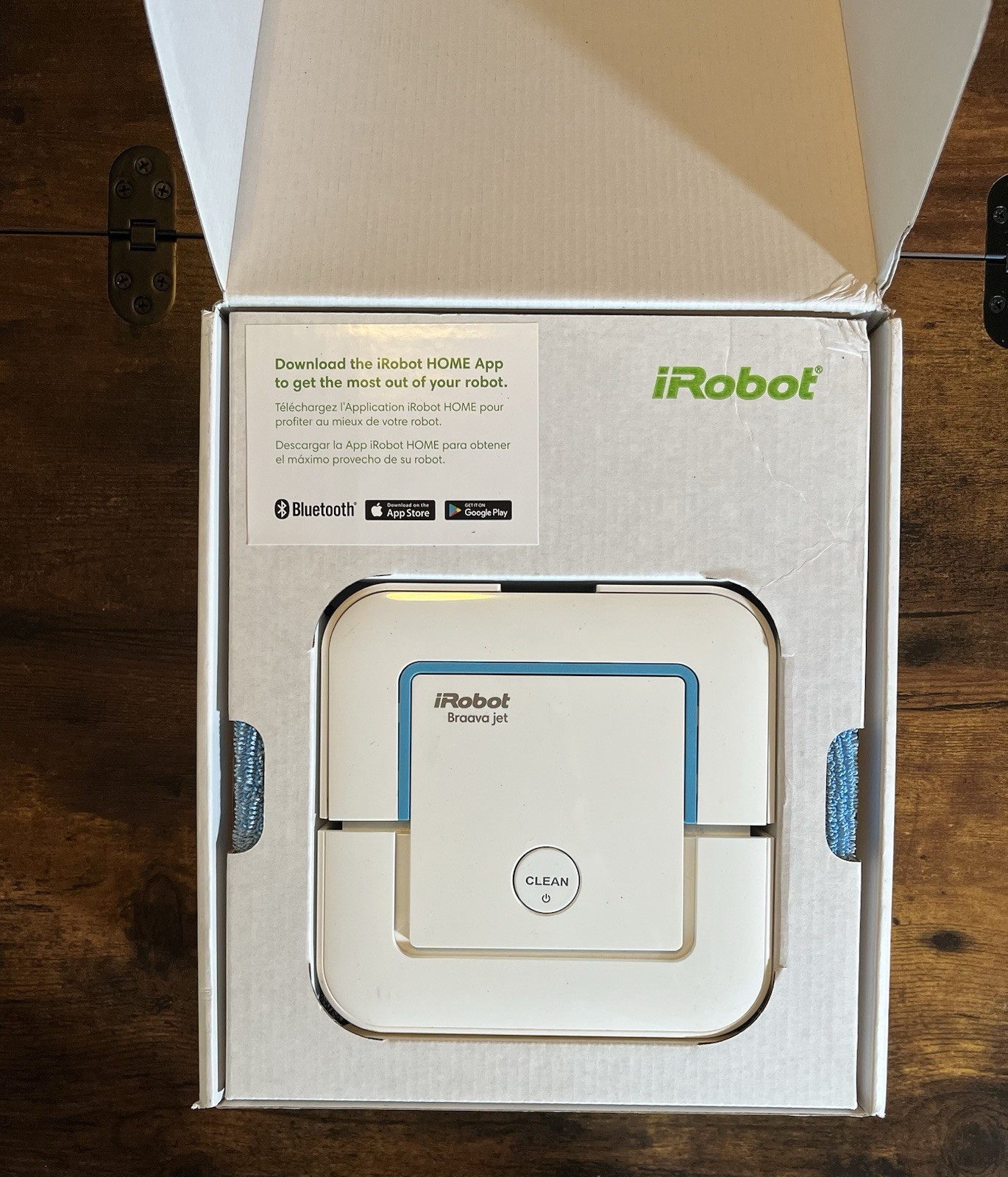 iRobot Braava Jet 240 Robot Mop App Control Precision Spray