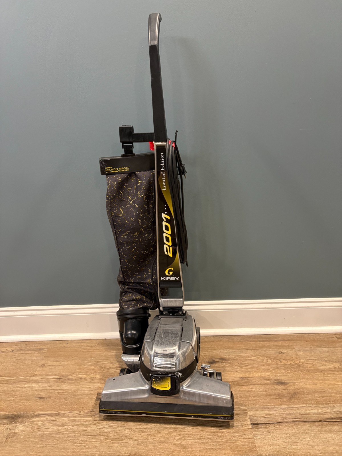 KIRBY G2001 G6D Micron Magic Hepa Upright Vacuum Limited Edition Great Suction