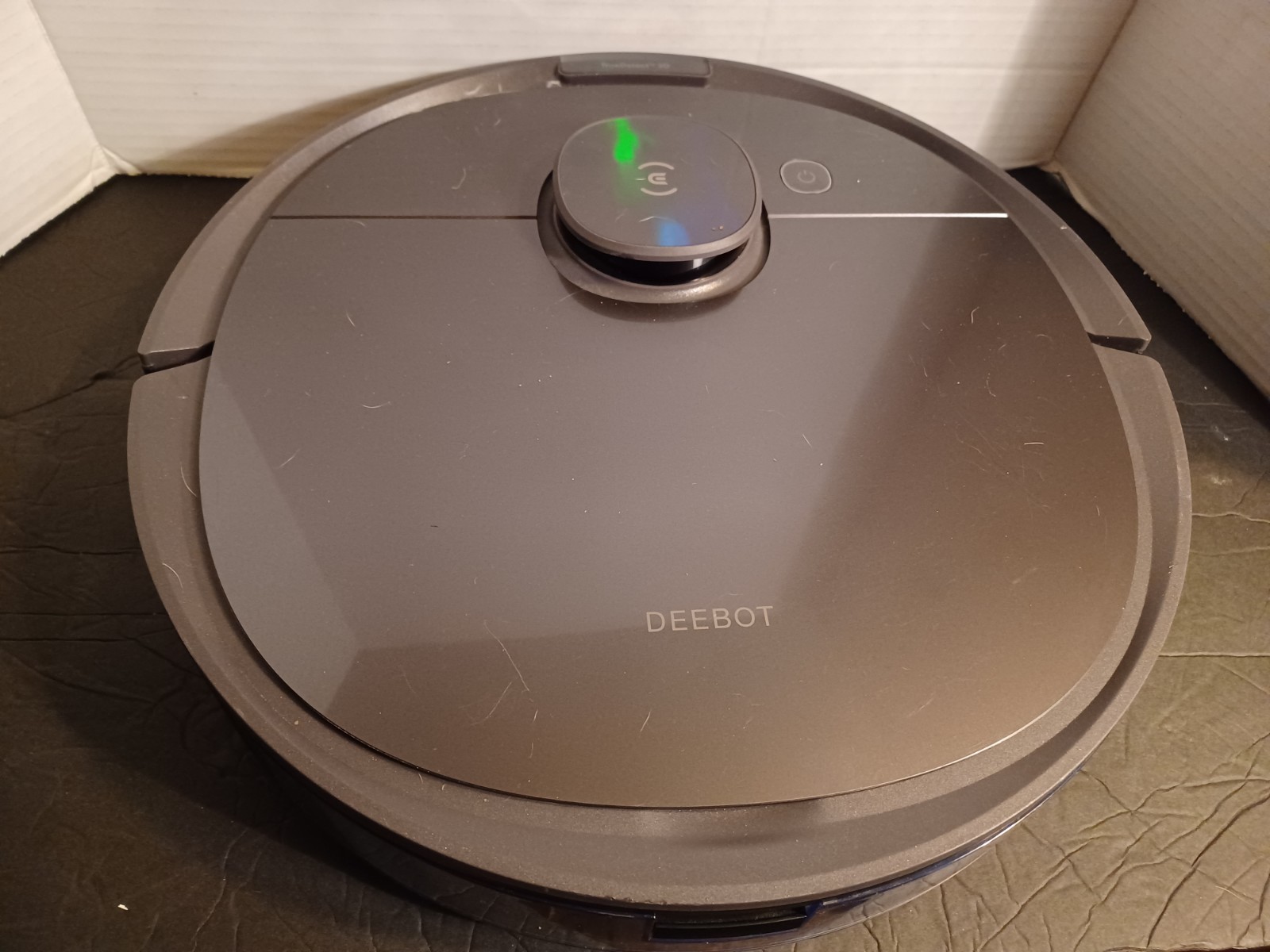 E COVACS DEEBOT OZMO T8 Smart Robot Vacuum In Good Condition