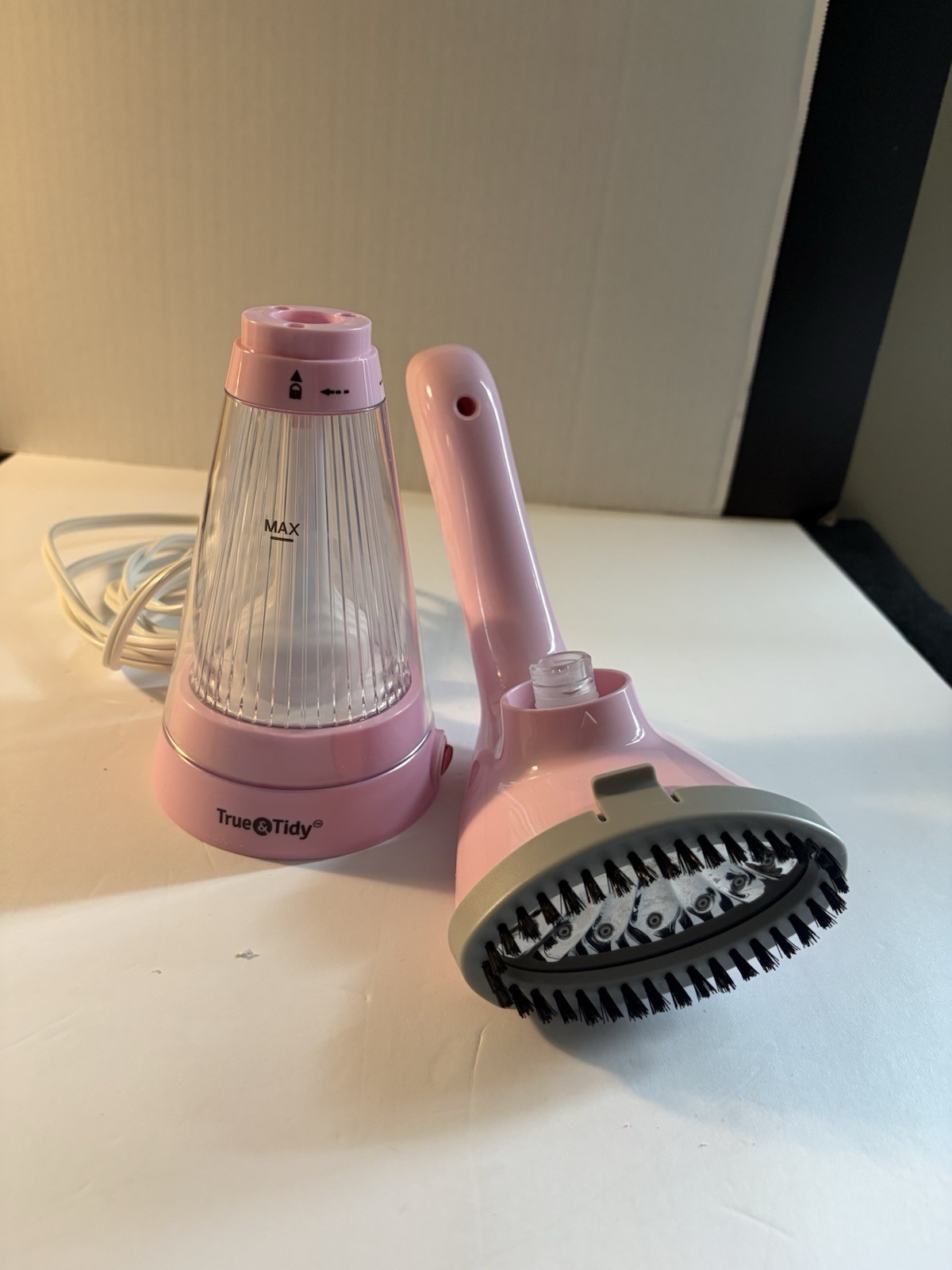 True & Tidy HandHeld Steamer TS-20 Stainless Steel Nozzle+Fabric Brush 600 Watts