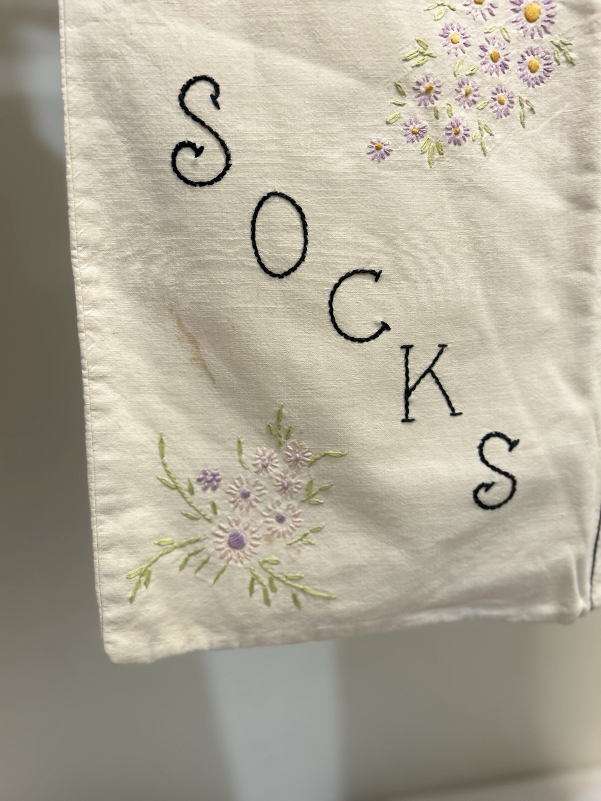 Vintage White/Blue Cotton Hanging 2-Compartment Floral Sleeve Laundry Bag