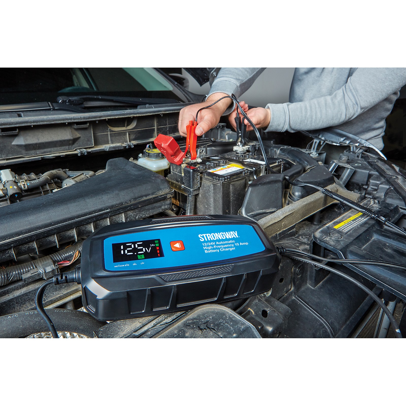 Strongway 12/24V Smart Battery Charger, 120V Input, 10A Max. Output, 3 Settings