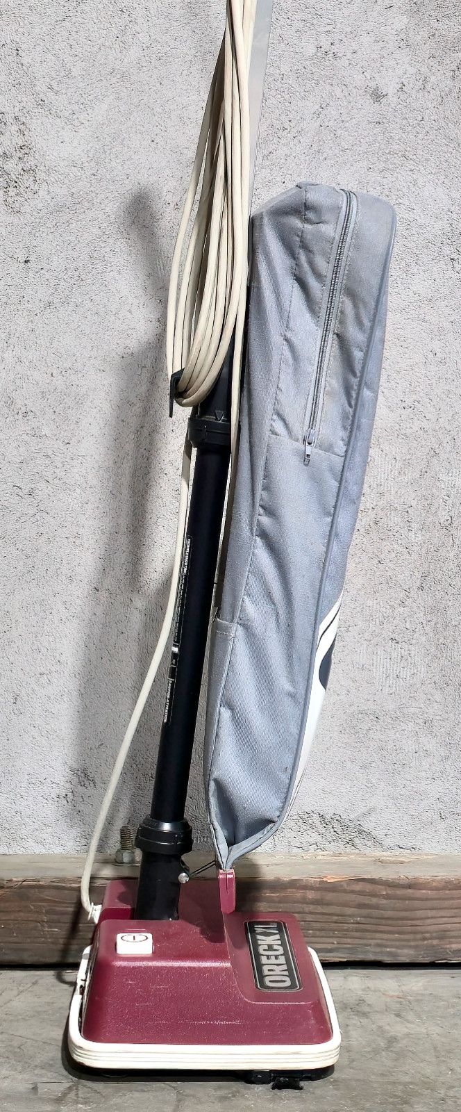 Oreck XL XL2400RS Upright Vacuum Cleaner Lightweight Working Extended Life