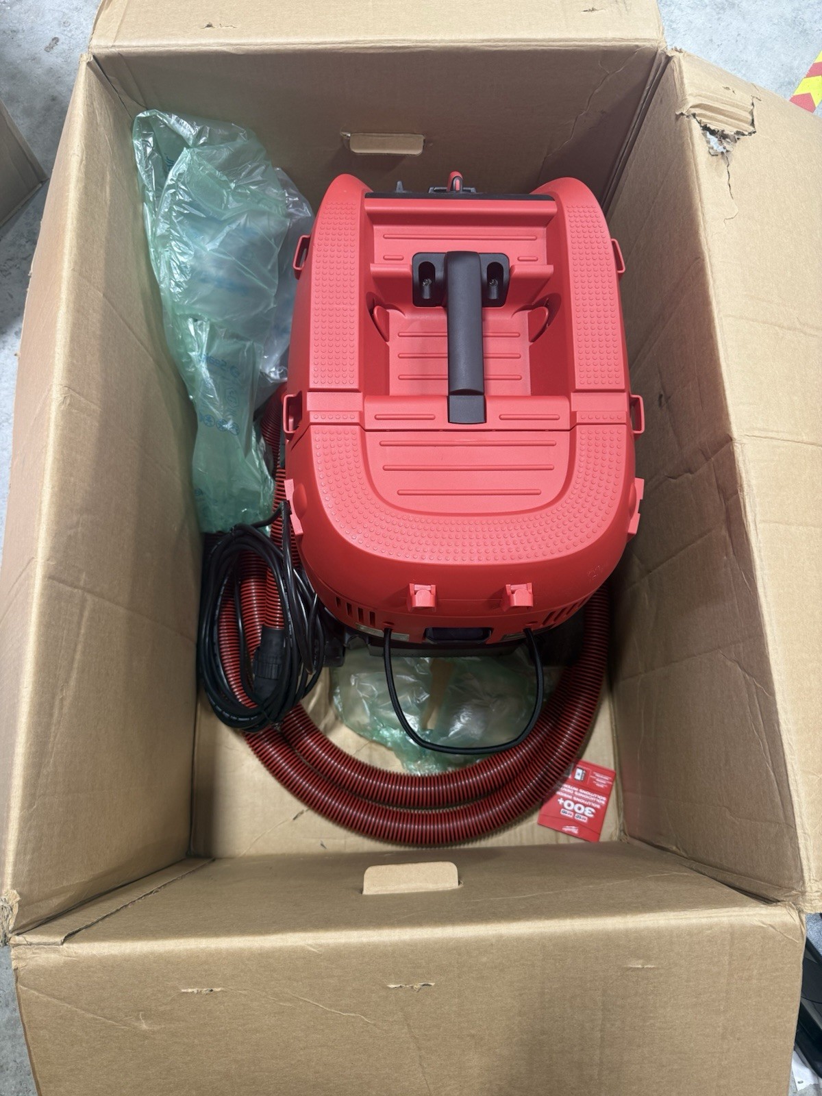 Milwaukee 8960-20 Dust Extractor, 120V