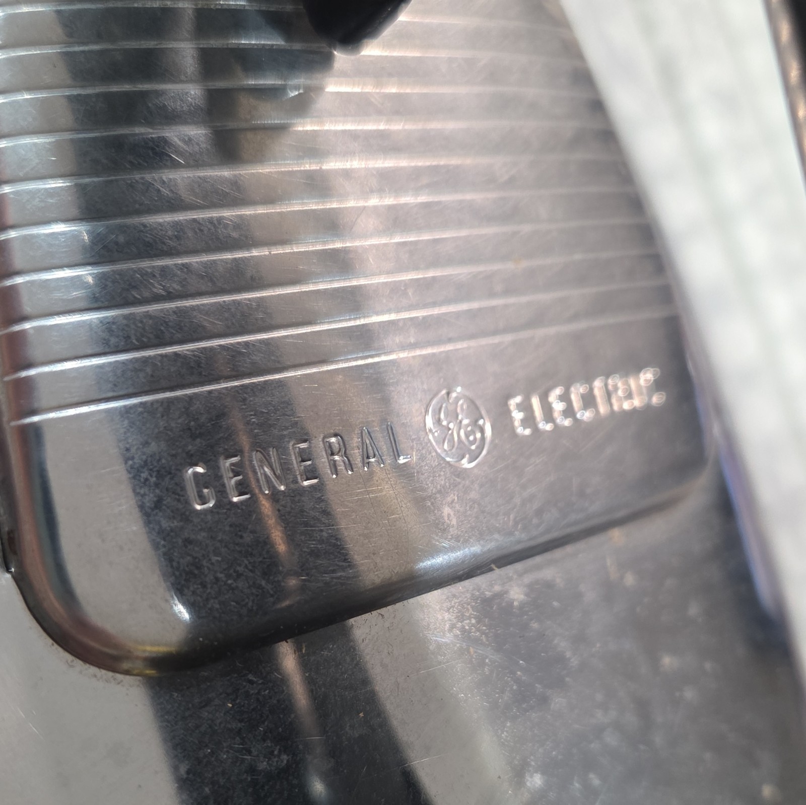 General Electric Dry Iron Corded Black/Silver 1000W 115V Temp Control 119F32
