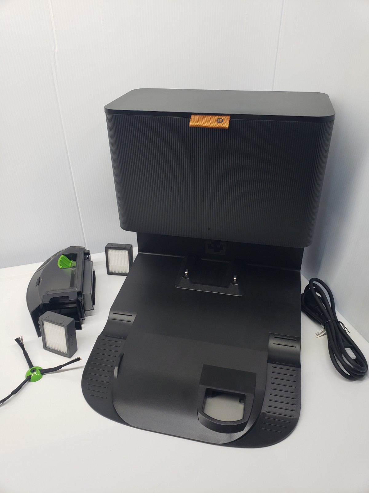 iRobot Roomba Clean Base Automatic Dirt Disposal Charger j5+ j6+ j7+ j8+with bin