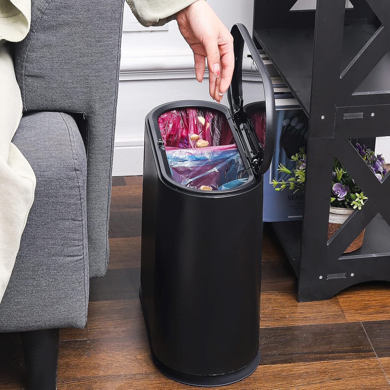 Slim Plastic Bathroom Trash Can With Lid,12L / 2.7 Gallon Pet & Dog Proof